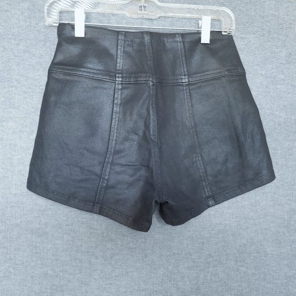 Guess High Rise Stretch Sexy Shorts Size 26 Coated Black / Vegan Leather - Picture 6 of 6